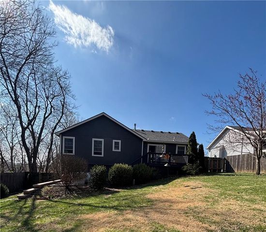 420 Rees Street, Leavenworth, KS 66048