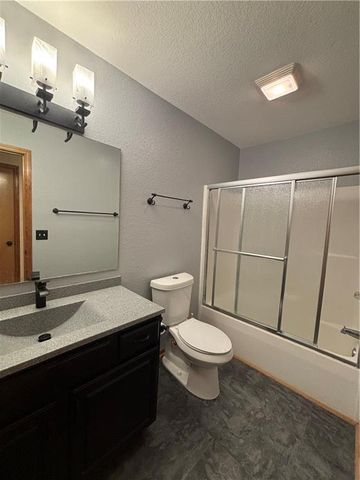 420 Rees Street, Leavenworth, KS 66048