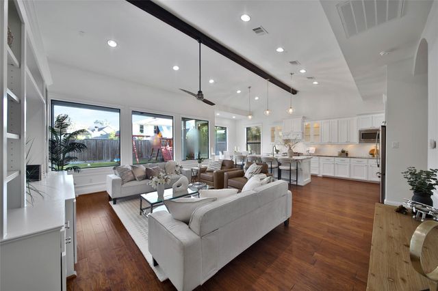 1236 Chamboard Lane, Houston, TX 77018