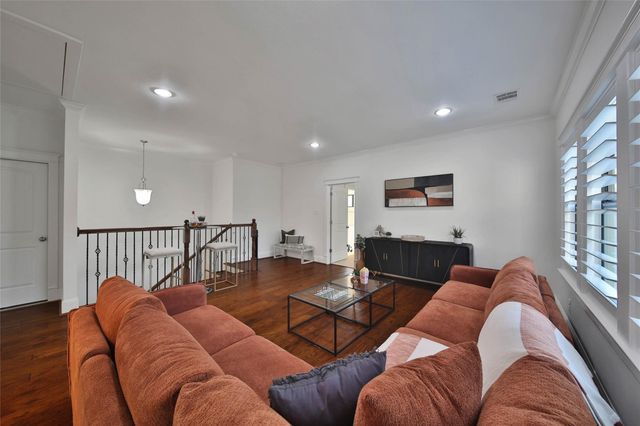 1236 Chamboard Lane, Houston, TX 77018