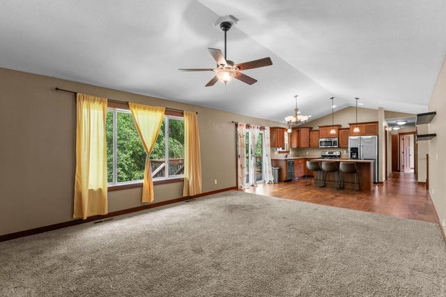 20945 Catalina Way, Farmington, MN 55024