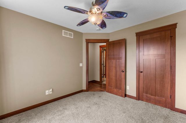 20945 Catalina Way, Farmington, MN 55024