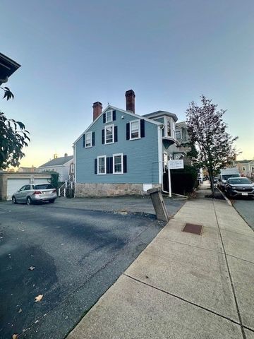 156 Eighth St, New Bedford, MA 02740