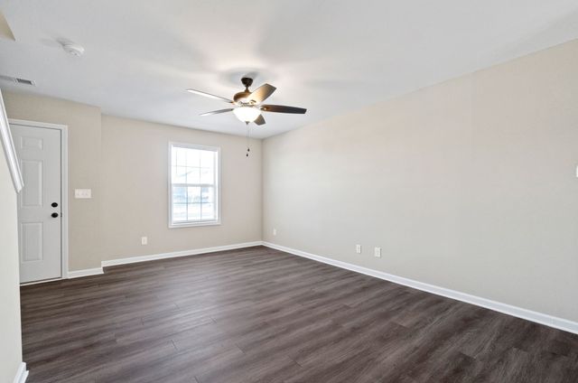 1136 Ziva Ln Apt C, Clarksville, TN 37040