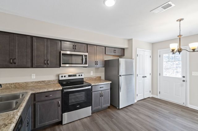 1136 Ziva Ln Apt C, Clarksville, TN 37040