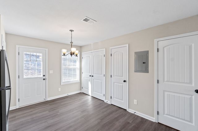 1136 Ziva Ln Apt C, Clarksville, TN 37040
