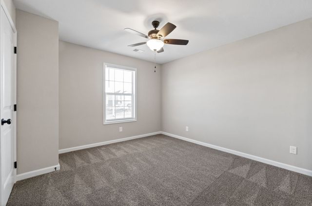1136 Ziva Ln Apt C, Clarksville, TN 37040