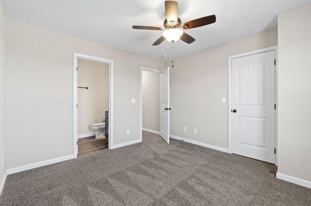 1136 Ziva Ln Apt C, Clarksville, TN 37040