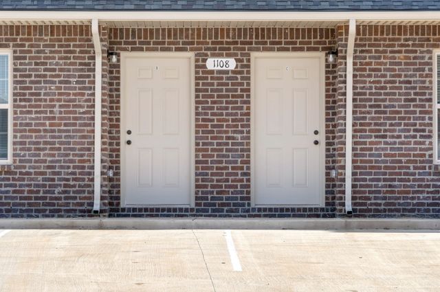 1136 Ziva Ln Apt C, Clarksville, TN 37040