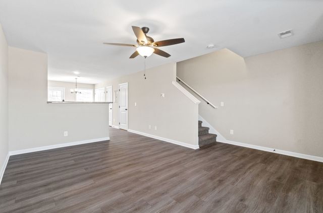 1136 Ziva Ln Apt C, Clarksville, TN 37040