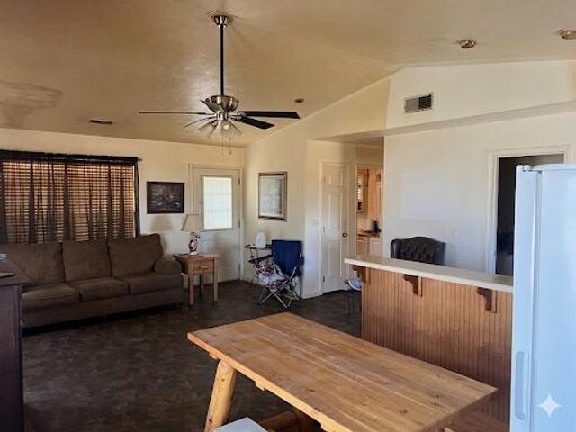 10694 Kentucky 90, Monticello, KY 42633