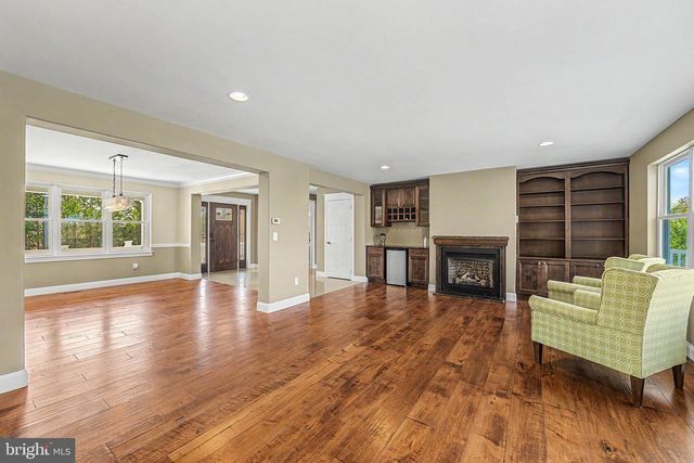 205 HARBOR DR, Egg Harbor Township, NJ 08234