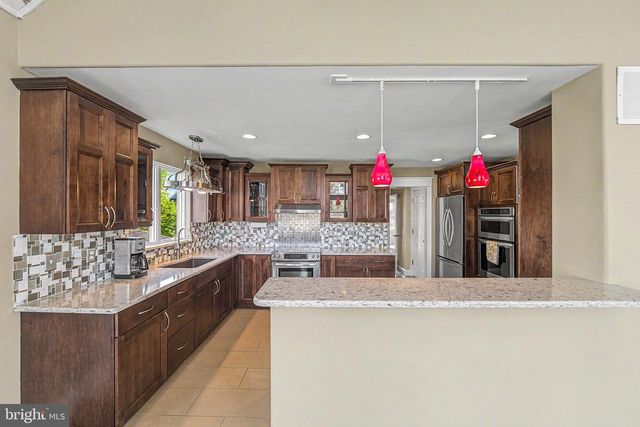 205 HARBOR DR, Egg Harbor Township, NJ 08234