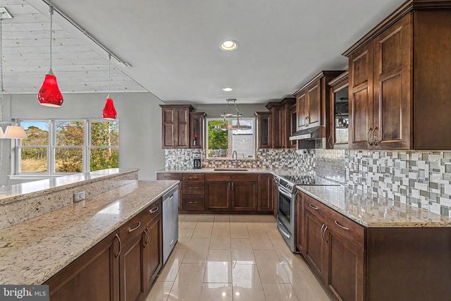 205 HARBOR DR, Egg Harbor Township, NJ 08234