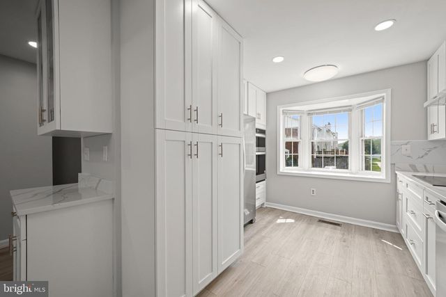 5943 SURRATTS VILLAGE DR, Clinton, MD 20735