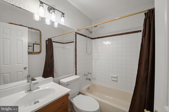5943 SURRATTS VILLAGE DR, Clinton, MD 20735
