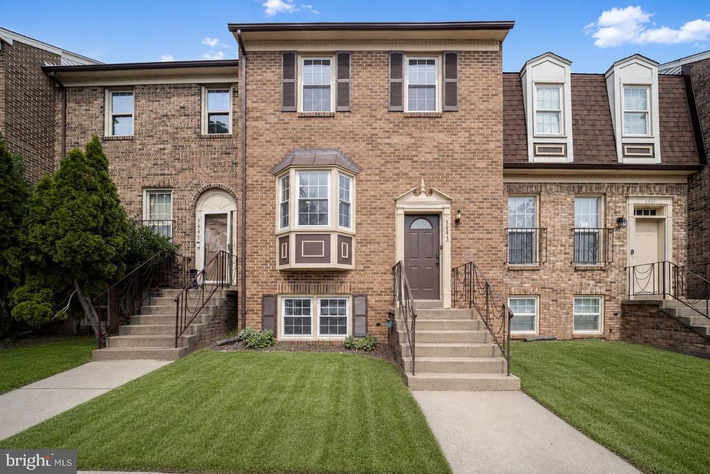 5943 SURRATTS VILLAGE DR, Clinton, MD 20735
