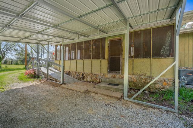 10157 Manchester Hwy, Morrison, TN 37357