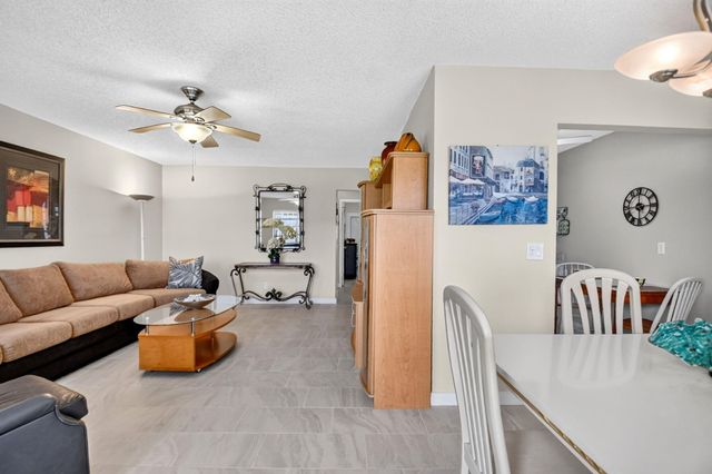 2430 S FEDERAL Highway 2, Boynton Beach, FL 33435
