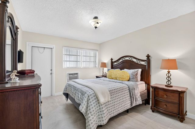 2430 S FEDERAL Highway 2, Boynton Beach, FL 33435