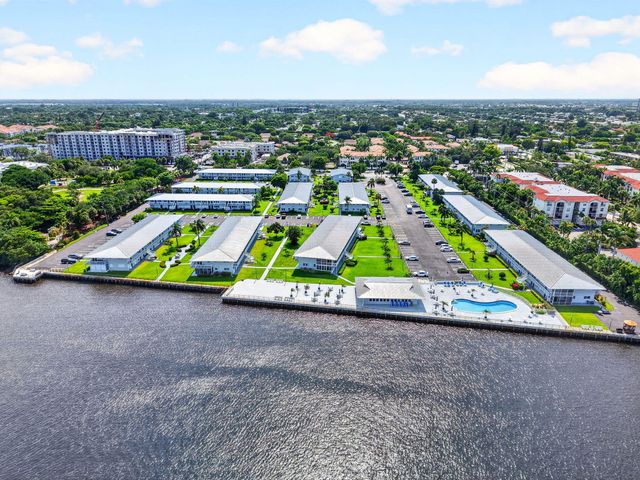 2430 S FEDERAL Highway 2, Boynton Beach, FL 33435