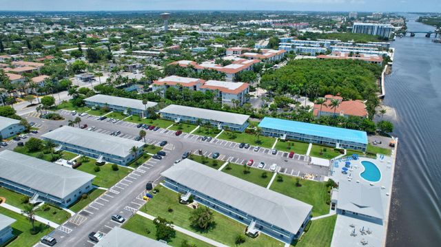 2430 S FEDERAL Highway 2, Boynton Beach, FL 33435