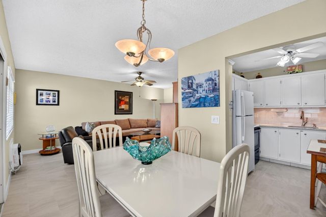 2430 S FEDERAL Highway 2, Boynton Beach, FL 33435