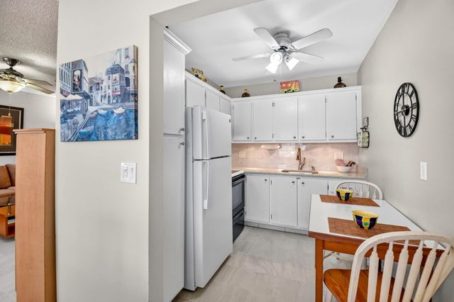 2430 S FEDERAL Highway 2, Boynton Beach, FL 33435