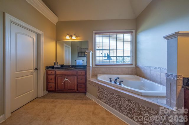 2509 Stoneview Court, Denver, NC 28037