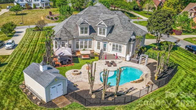 2509 Stoneview Court, Denver, NC 28037