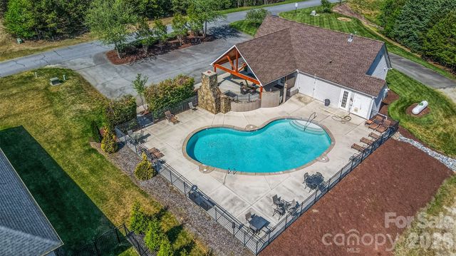 2509 Stoneview Court, Denver, NC 28037