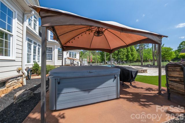 2509 Stoneview Court, Denver, NC 28037