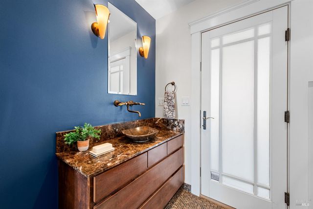 405 Cold Springs Rd, Angwin, CA 94508