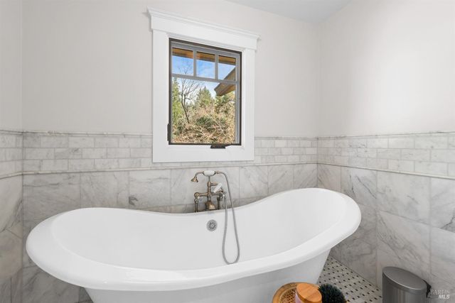 405 Cold Springs Rd, Angwin, CA 94508