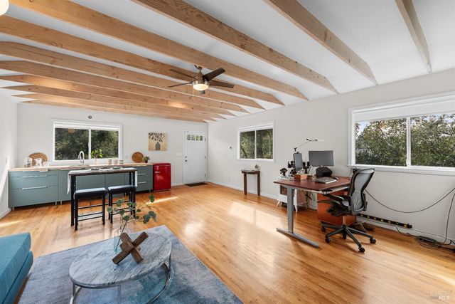 405 Cold Springs Rd, Angwin, CA 94508