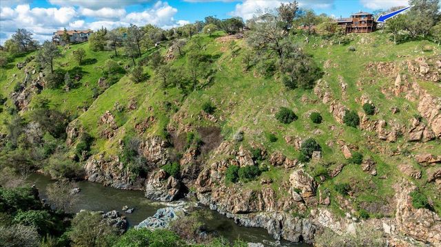 8581 Siegel St, Valley Springs, CA 95252