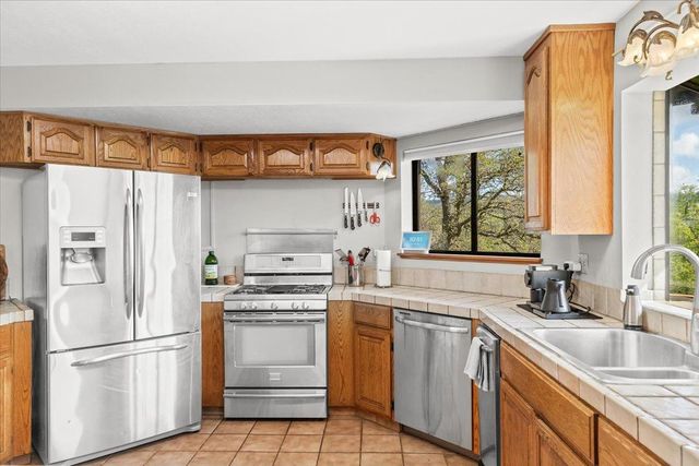 8581 Siegel St, Valley Springs, CA 95252