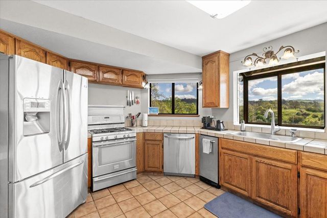 8581 Siegel St, Valley Springs, CA 95252