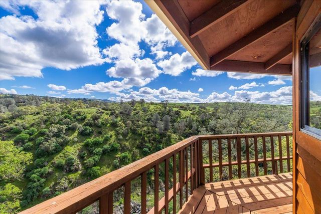 8581 Siegel St, Valley Springs, CA 95252