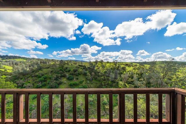 8581 Siegel St, Valley Springs, CA 95252