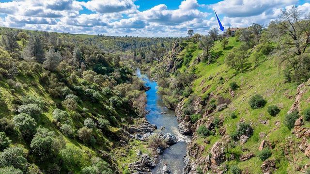 8581 Siegel St, Valley Springs, CA 95252