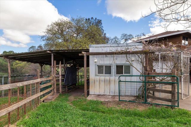 8581 Siegel St, Valley Springs, CA 95252