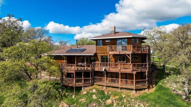 8581 Siegel St, Valley Springs, CA 95252