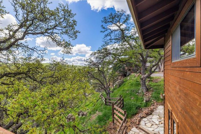 8581 Siegel St, Valley Springs, CA 95252