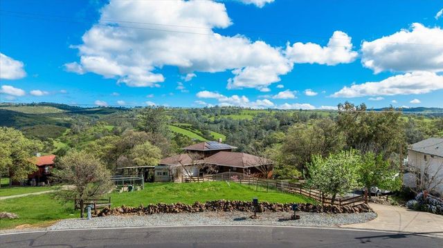 8581 Siegel St, Valley Springs, CA 95252