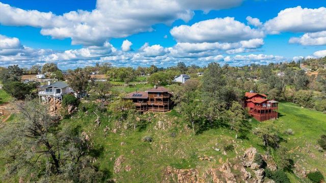 8581 Siegel St, Valley Springs, CA 95252