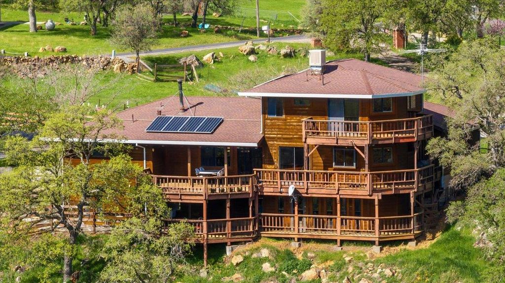 8581 Siegel St, Valley Springs, CA 95252