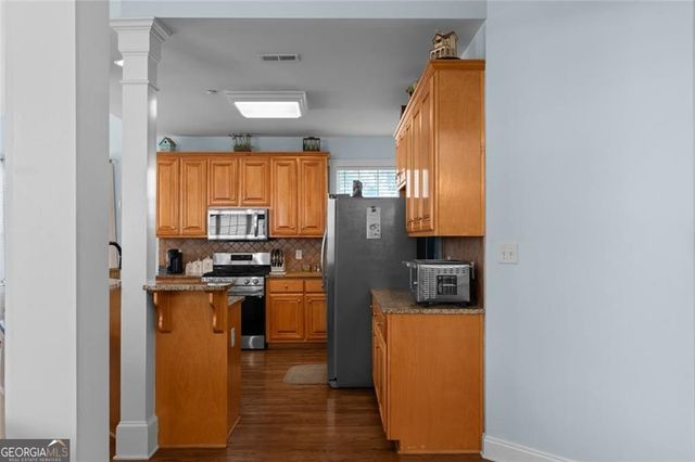 105 Camford Stone Path, Fayetteville, GA 30214