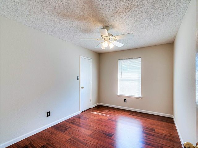 809 Birkhill Trail, Arlington, TX 76001