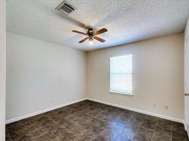 809 Birkhill Trail, Arlington, TX 76001